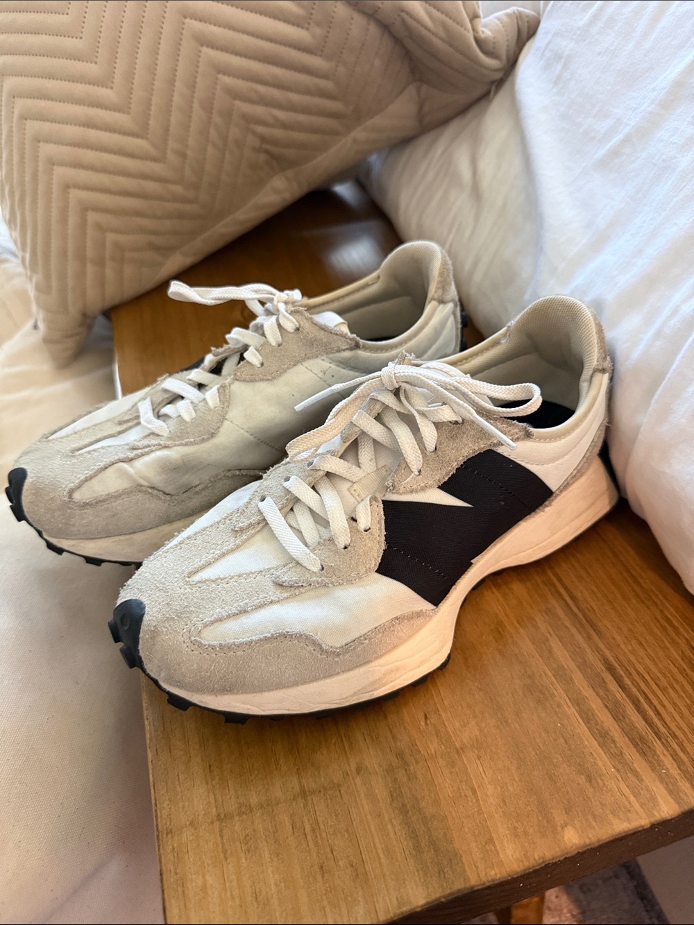 New Balance 327 Sneaker